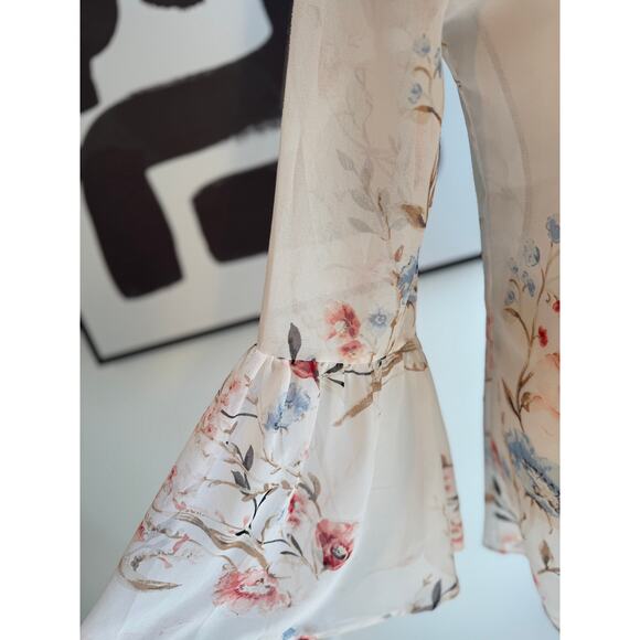 White House Black Market Floral Chiffon Bell Sleeve Blouse | Size M - Picture 11 of 11